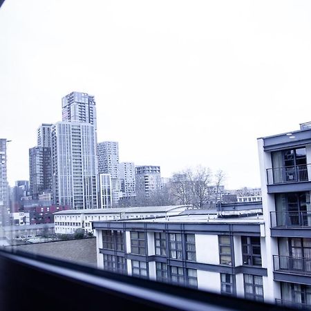 لندن Canary Wharf Retreat - Serviced Apartments المظهر الخارجي الصورة