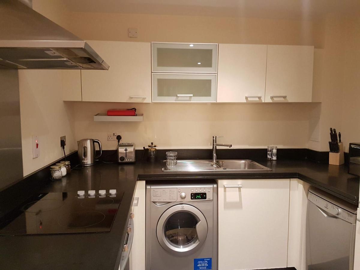 لندن Canary Wharf Retreat - Serviced Apartments المظهر الخارجي الصورة